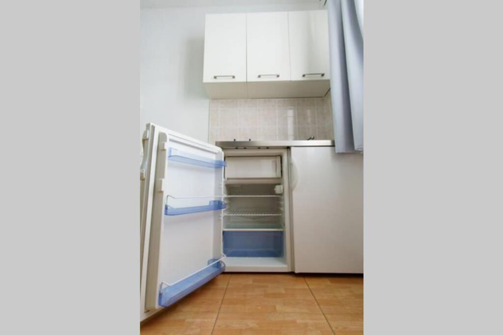 Lovely Studio Apartment For 2 Free Private Parking Makarska Eksteriør billede